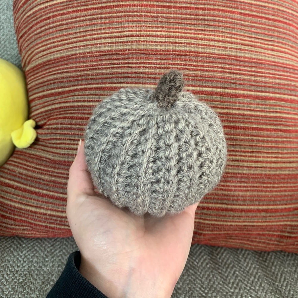 Heather Grey Crochet Pumpkin 🕸💀